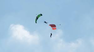 Illinois-Skydiving-Collision-Kills-40-Year-Old-Diver