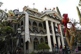 Guest Dies After Disneyland Haunted Mansion Ride