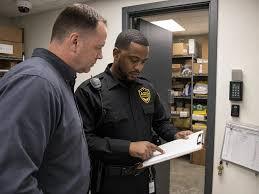 How Security Guards Prevent Workplace Theft